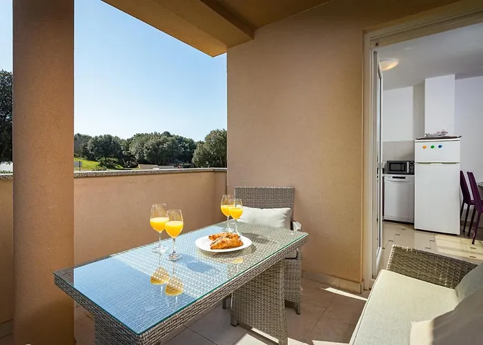 Seaside Lara Banjole