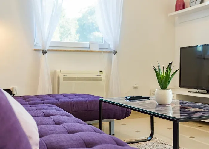 Seaside Lara * Banjole