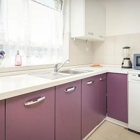 Seaside Lara * Banjole