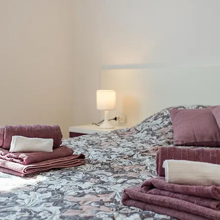 Seaside Lara Apartment *